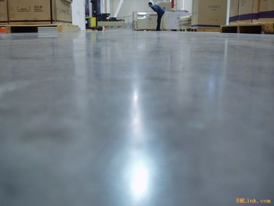 東莞混凝土密封固化劑 宇邦地坪材料，專業(yè)生產(chǎn)供應(yīng)商的品牌實力